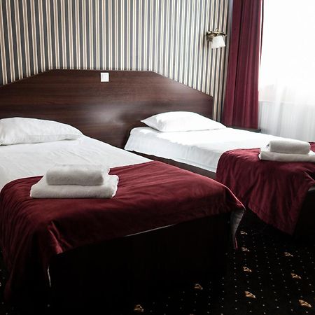 Hotel Podzamcze Góra Kalwaria Екстериор снимка